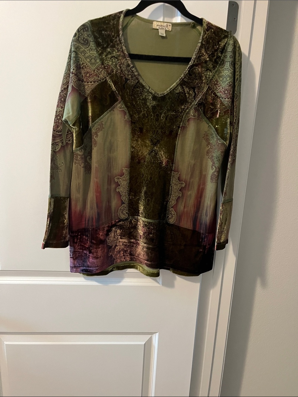 Olive & Plum Velvet-Accent V-Neck Long Sleeve Top